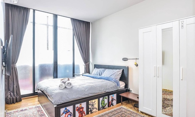Bangkok Central Business District Apartment | Price2 Space4, 500m Bts, Rooftop Pool, High Speed Wifi