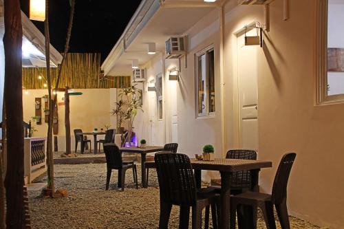 Coron Town Proper Bed & Breakfast | Prim Travellers Inn