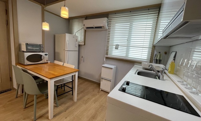 Yeoksam Apartment | Prime location and comfort 2BDR apt @Gangnam