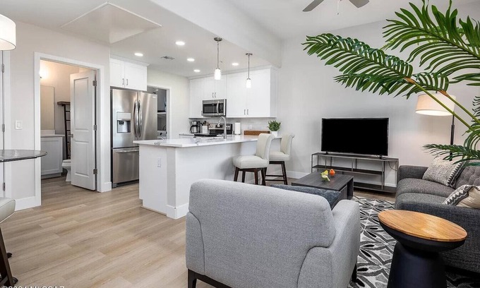 Tucson Condo | Prime Location Retreat!