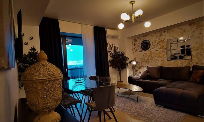 Constanta Apartment | Prime location, Sea view flat near the Beach