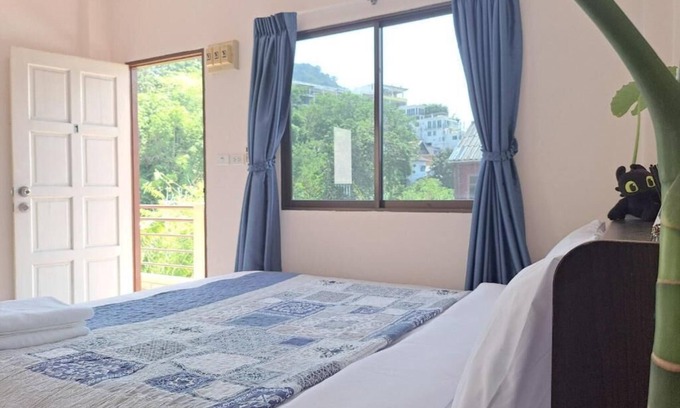 Patong Apartment | Prime retreat next to Patong Beach and dining. Cozy, private, and unforgettable.
