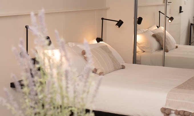 Darling Harbour Apartment | PRIME SPOT: Modern Studio+Balcony Darling Harbour