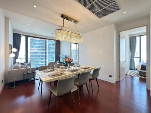 Wattana Apartment | Prime Thonglor 宽敞 2 卧室可容纳 4 人舒适入住，面积 82 平方米