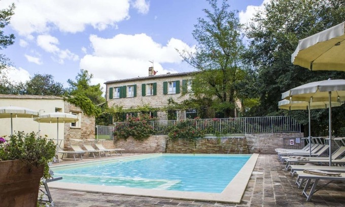 Rupoli Villa | Prime Vacation Villa in Metauro Valley