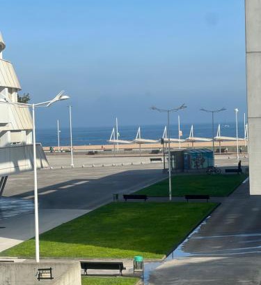 Distrito Oeste Apartment | Primera línea playa con parking