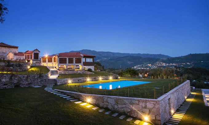 Arcos de Valdevez Villa | Primitiva - Casas de Selim