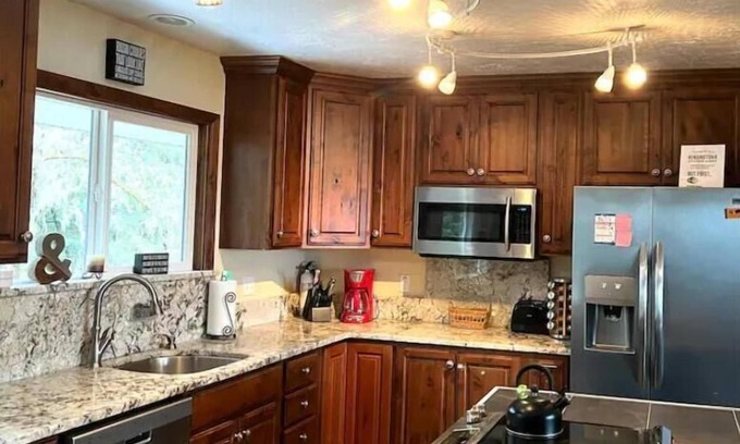 Juneau House | Primo Views Auke Bay + 1/2 off Whale Watching