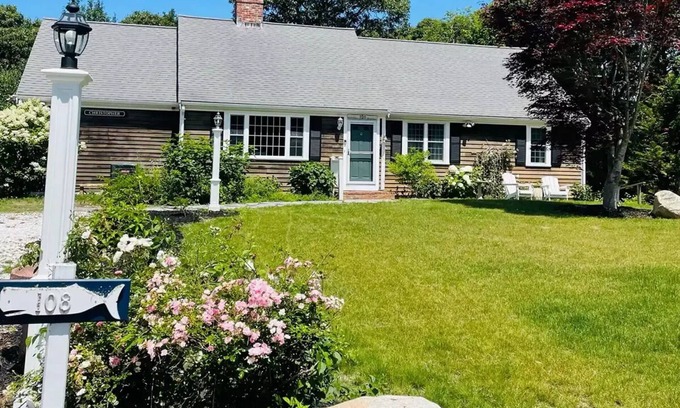 East Dennis House | Prince Way Escape E. Dennis MA