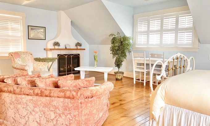 Langley House | Princess and the Pea Hotel