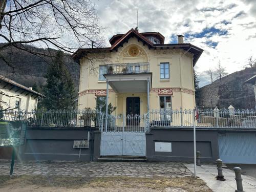 Camprodon Apartment | Principal Casa Pomar