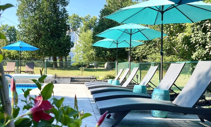 Circleville House | PRISCILLA'S HOMESTEAD: Authentic Private Estate with Pool Tennis FirePit