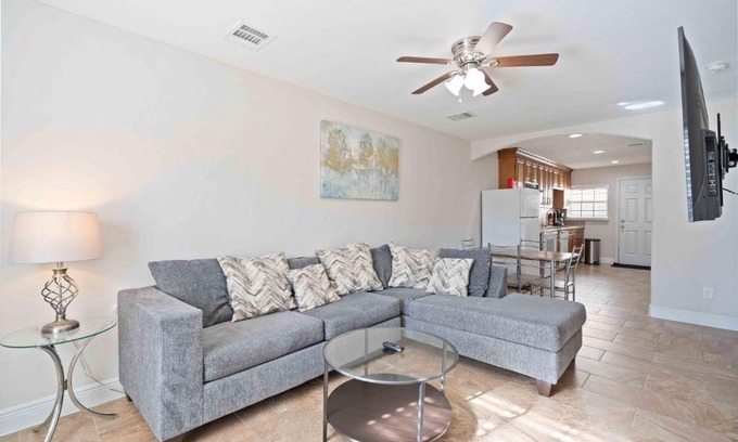OST - South Union Apartment | Pristine & Exquisitely Designed APT 7 Min From TX Med Center