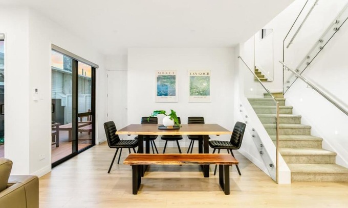 Sandringham House | Pristine Modern Central Home - Netflix - Heatpump