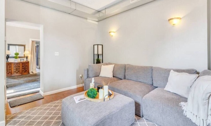 Tower Grove East Apartment | Private 1 bedroom | 10 minutes from everything!