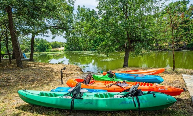 Center Point House | Private 180' Riverfront Oasis: Kayak, Fish & Relax
