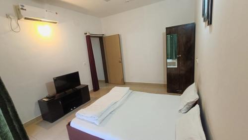 Phase 1 Apartment | Private 1BHK Flat in Blue Ridge Township