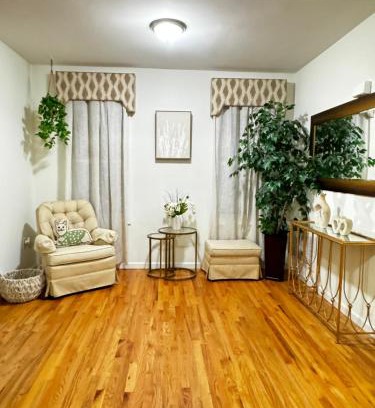 Elizabeth Apartment | Private 1st floor Apartment - Only 5 min Away from Newark Airport and 30 min to NYC