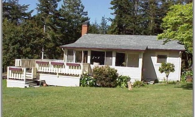 Anchor Bay House | Private 2 Bedrm 1 Bath On Acre Plus, Children And Pets Welcome.