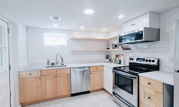 Wheaton-Glenmont Apartment | Private 2 bedroom suite in Silver Spring