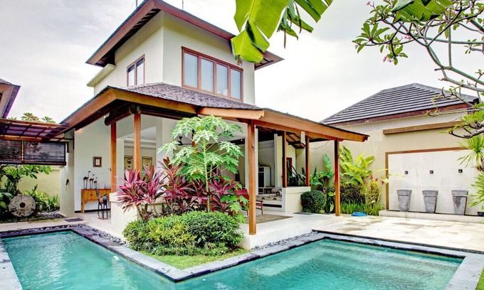 Sunset Road Villa | Private 2 bedroom Villa, central Seminyak with huge L-shaped private pool