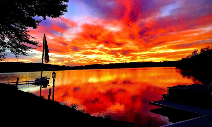 Pocono Lake House | Private 200 feet of lakefront, giant backyard, firepit, canoe, kayaks & more!