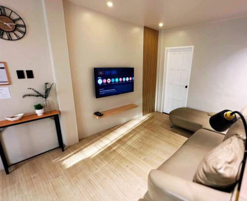 Mati House | Private 2BR Unit Netflix, WiFi & Comfort