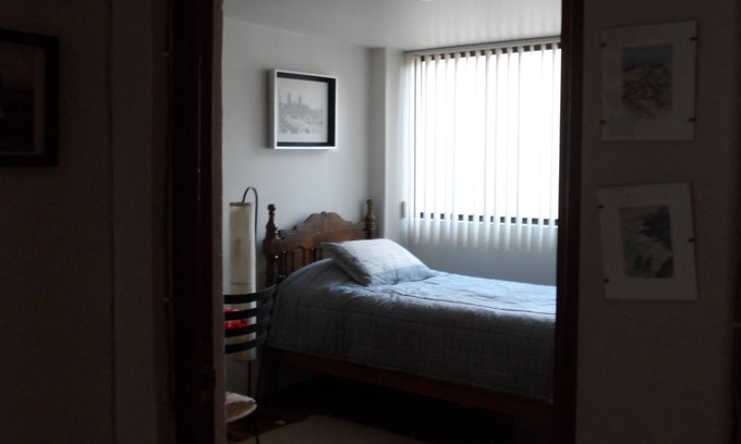 Los Alpes Bed & Breakfast | Private and furnished bedroom with private bathroom in a spacious apartment near Coyoacan.