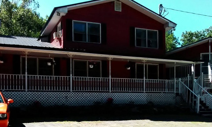 Otis Cottage | private andj cozy in east otis