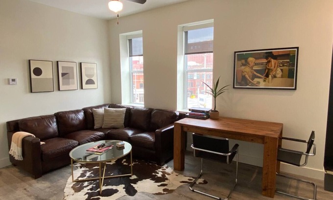 Westside North House | Private Balcony | Walk to Everything | 2+2