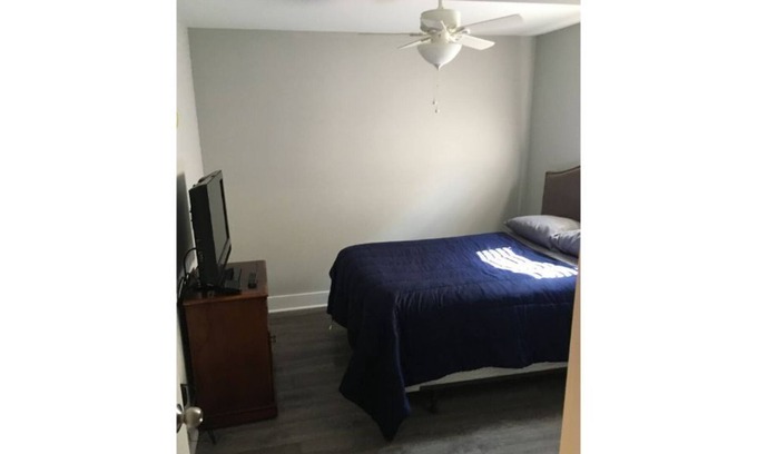 Ferndale Apartment | Private Basement Apt mins from BWI- Glen Burnie MD