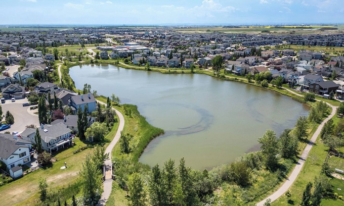 Chestermere House | Private Basement Suite Getaway