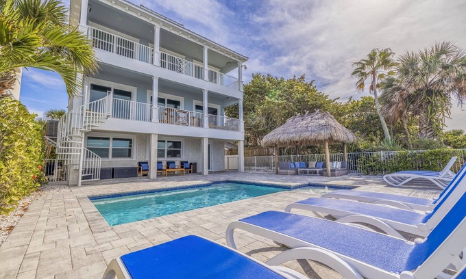 Independence Square House | Private beach house directly facing the Gulf Of Mexico. Sleeps 12