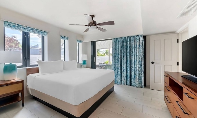 Simpson Bay Hotel | Private Beach Access! Full Kitchen, Outdoor Swimming Pool, Free Parking!