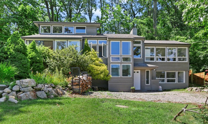 Norwalk House | Private Beach Community, Long Island Sound Water Views