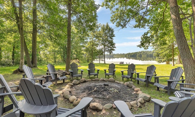 Deerwood House | Private Beach Oasis on quiet lake-Sauna! Make family memories here!