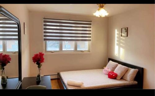 LaSalle Apartment | Private bedroom