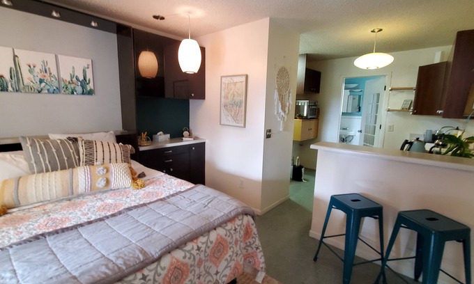 Las Vegas Apartment | Private Casita, Patio, AC, Kitchenette and Laundry