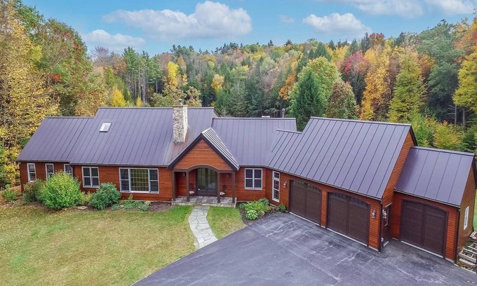 East Haven  Rutland County House | Private Chalet with Custom WFH Space and Hot Tub