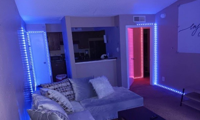 Dallas Apartment | Private, Clean & Comfy Apt