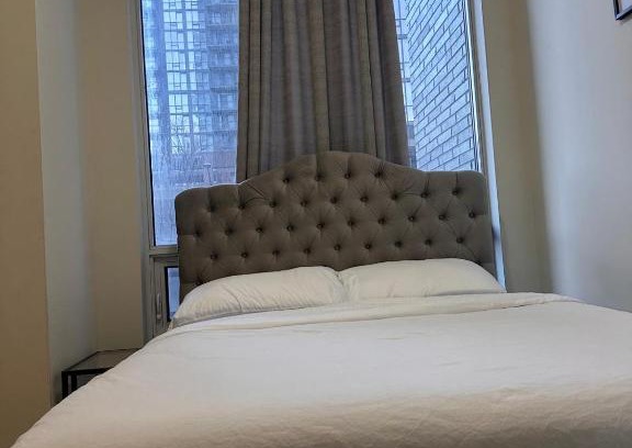 Hurontario House | Private comfort room