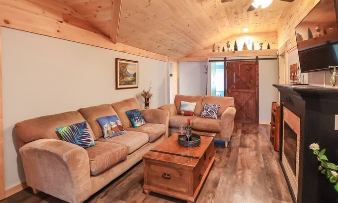 Crystal Beach Cottage | Private Cottage Retreat to Escape Your Busy Life