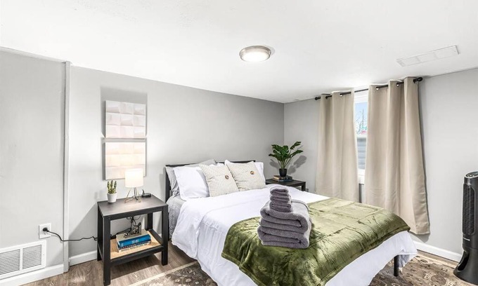 Hazel Park Apartment | Private & Cozy 1BR Basement Suite in Hazel Park!