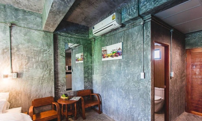 Chang Phueak Villa | Private Cozy Loft Style Villa with Pool near Chaing Mai Center