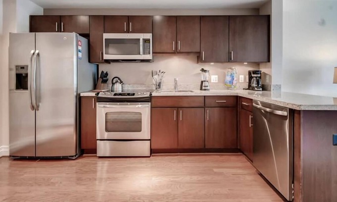 George Washington University Apartment | Private DC 1BR | Full Kitchen | Washer/D | by GLS