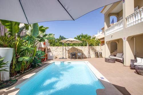 Albufeira Villa | Private Deluxe 3BD Villa Pool Wi-Fi AC BBQ