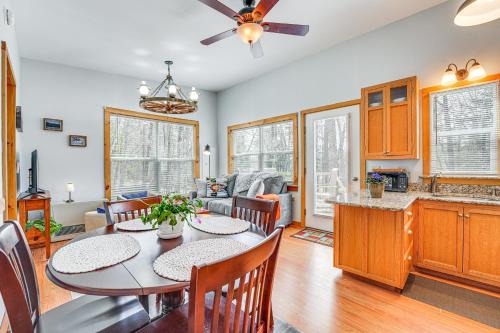Augusta House | Private Dock and Deck Tranquil Dam Pond Cottage!