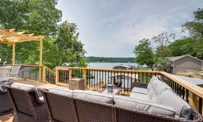 Stover House | Private Dock + Fire Pit: Lake of the Ozarks Home!