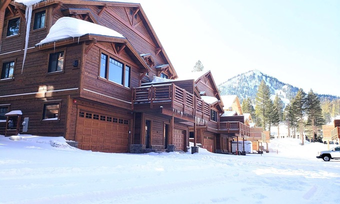 Mammoth Lakes Cabin | Private Everything @ Ski-In/Ski-Out Apogee Mammoth Mountainside #7