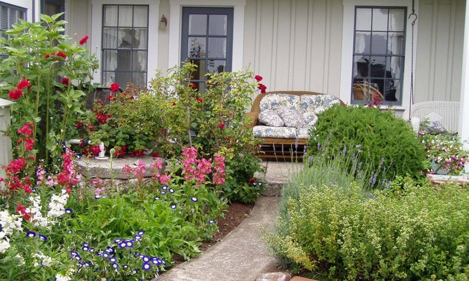 Mendocino Cottage | Private Garden Cottage In Mendocino's Historic Preservation District
